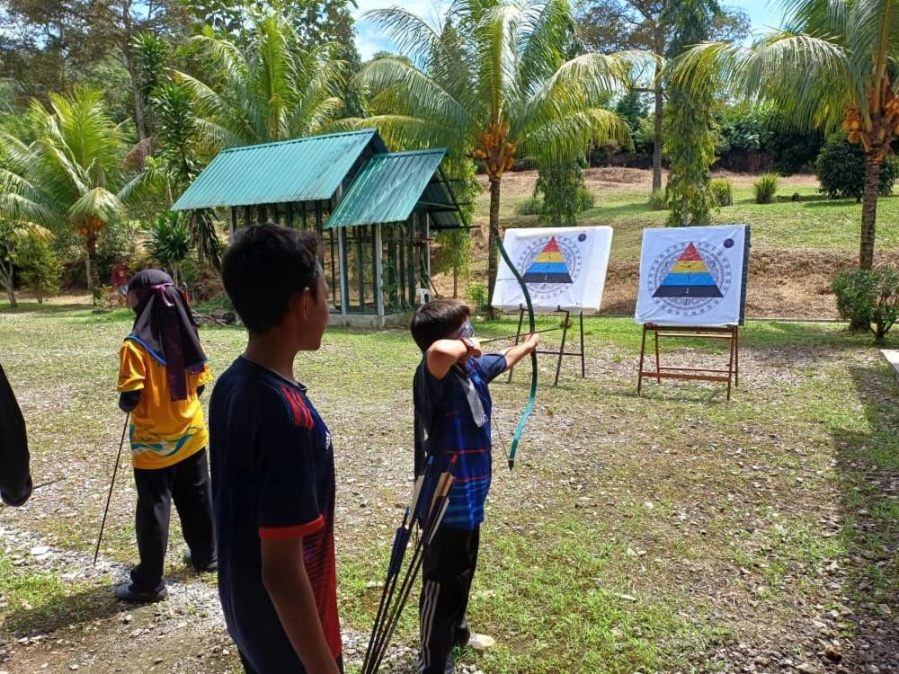 Hotel Lemuni Retreat & Training Centre - Kerling, Selangor Esterno foto