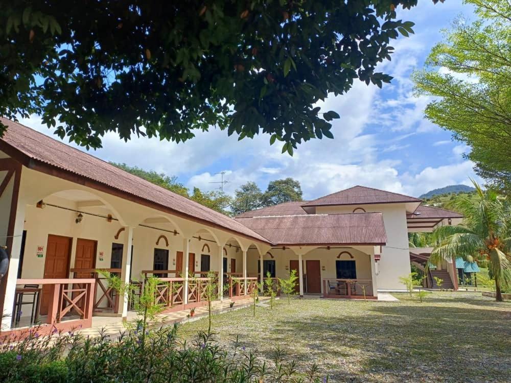 Hotel Lemuni Retreat & Training Centre - Kerling, Selangor Esterno foto