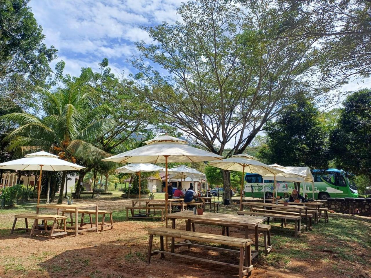 Hotel Lemuni Retreat & Training Centre - Kerling, Selangor Esterno foto